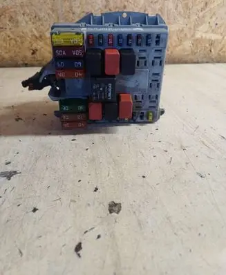 Fiat Punto (176) Fuse module 46760257