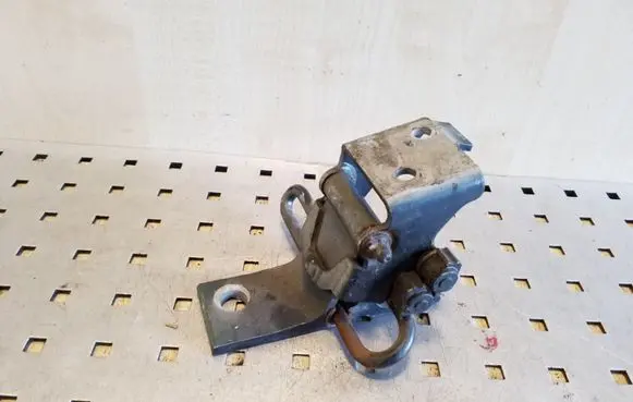 Audi A8 S8 D2 4D Front door lower hinge 4D0831411