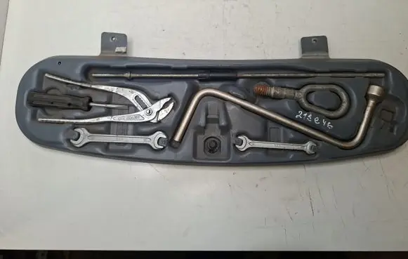 BMW 3 E46 Tool box 1094910