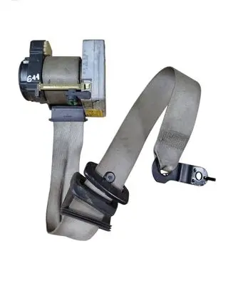 Mercedes-Benz C W203 Front seatbelt 33015930F
