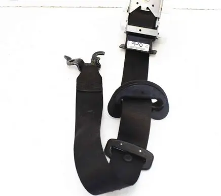 BMW X1 E84 Front seatbelt E1051066 33028136