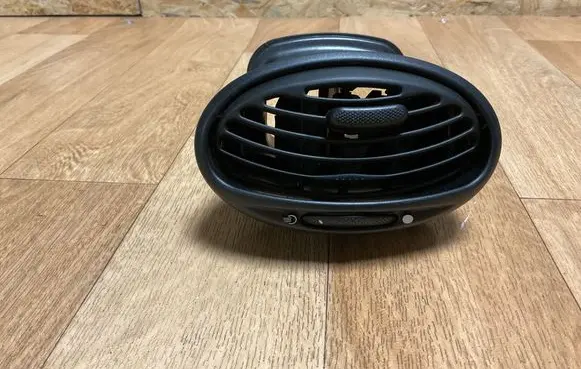 Ford Focus Dashboard side air vent grill/cover trim 98AB19893AKW D1B1AR66ZA