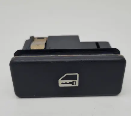 BMW 7 E38 Central locking switch button 03050200 8352281 P0MTM