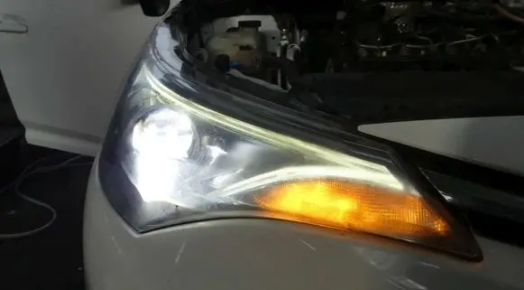 Toyota Avensis T270 Headlight/headlamp IMPRK1286071