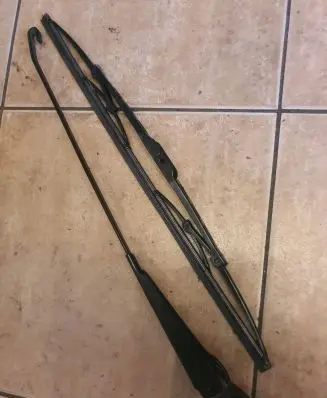 Ford Fiesta Wiper trim Fg17526c2a