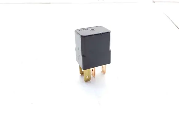 Mitsubishi Galant Other relay MR588567 ACM33221