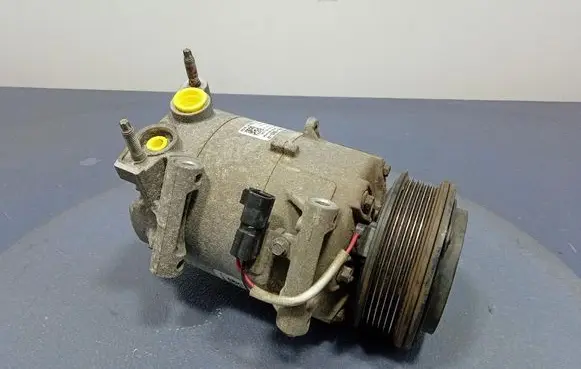 Ford Mondeo MK I Air conditioning (A/C) compressor (pump) DG9H-19D629-FF