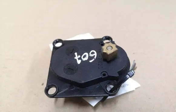 Peugeot 607 Air flap motor/actuator 657102J