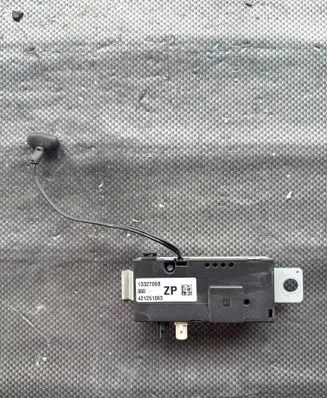 Opel Insignia A Aerial antenna amplifier 13327068 421251063