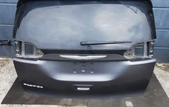 Chrysler Pacifica Tailgate/trunk/boot lid
