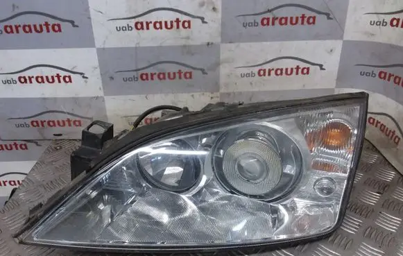 Ford Mondeo Mk III Headlight/headlamp 1S7113006UC 0301174273