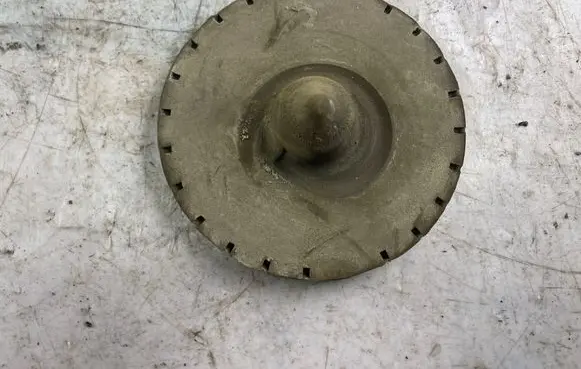 Volkswagen PASSAT B5 Rear coil spring rubber mount 8e05121490