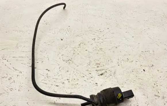 Mercedes-Benz ML W163 Windscreen/windshield washer pump PA6GBGF30