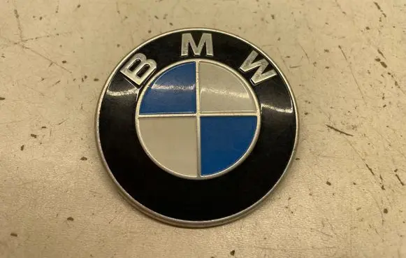 BMW 5 G30 G31 G38 Manufacturer badge logo/emblem 7463715 74413910