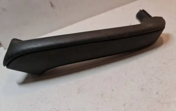 Volkswagen PASSAT B3 Rear door handle trim 357867179