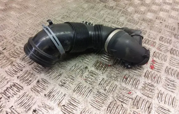 Seat Leon (5F) Turbo air intake inlet pipe/hose 5Q0129635