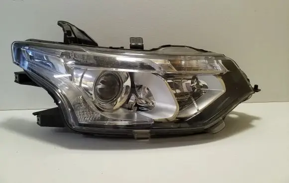 Mitsubishi Outlander Headlight/headlamp ECM921221100 ECM92122 W3T23371