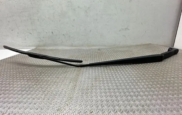 Subaru Legacy Front wiper blade arm