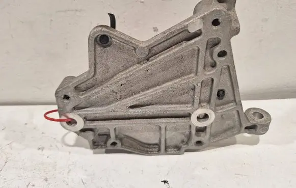 Renault Zoe A/C compressor mount bracket 296A68579R