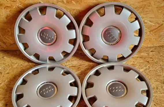 Audi A4 S4 B7 8E 8H R16 wheel hub/cap/trim 4B0601147D