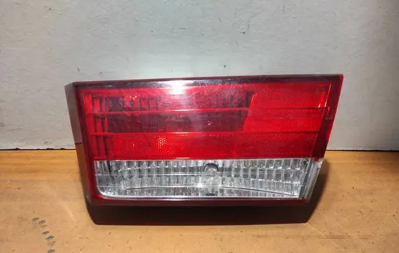 Hyundai Sonata Tailgate rear/tail lights