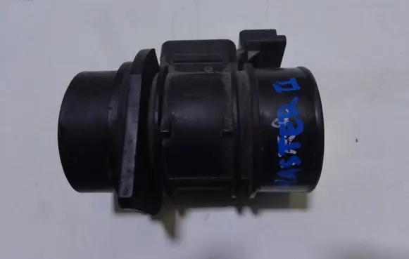 Renault Master II Mass air flow meter 7700314669