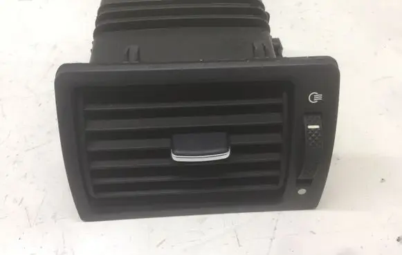 Ford Mondeo Mk III Dashboard side air vent grill/cover trim D1B1A
