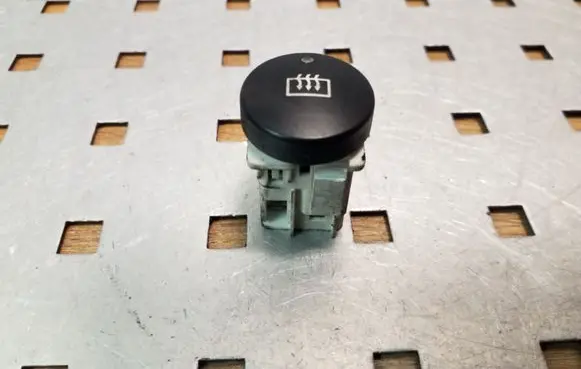 Citroen Berlingo Windscreen/window heater switch