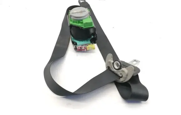 Toyota Verso-S Front seatbelt