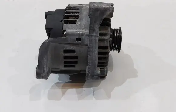 Toyota Verso Generator/alternator 8574045