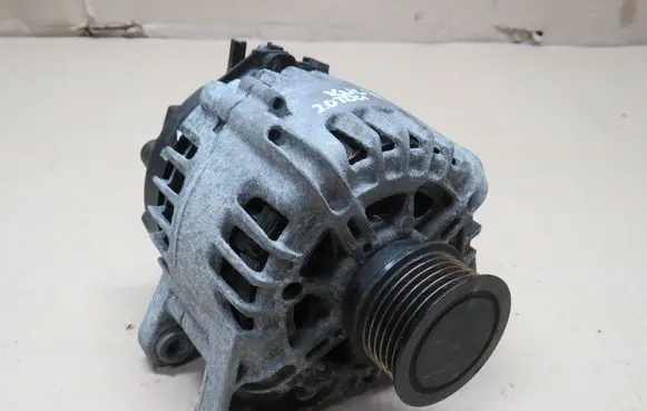 Ford Kuga II Generator/alternator FV4T10300MB 2116040208 FG15T093