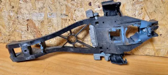 Volvo V50 Front door exterior handle/bracket 30663866