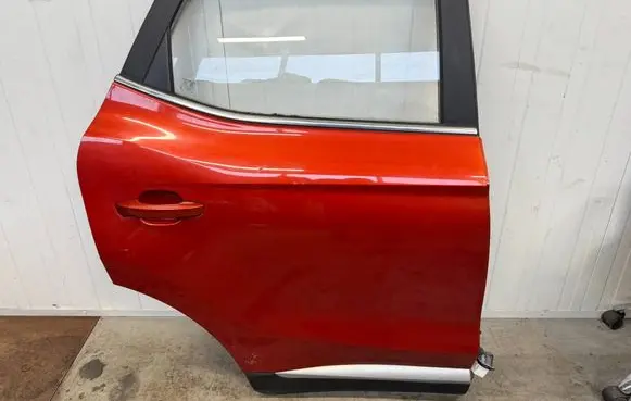 MG ZS Rear door