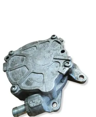 Volkswagen Golf VI Vacuum pump 03L145100G
