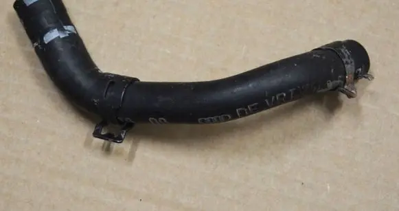 Audi A8 S8 D4 4H Engine coolant pipe/hose 079133394BL