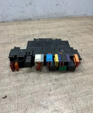 Mercedes-Benz S W220 SAM control unit A0325458332 05045126
