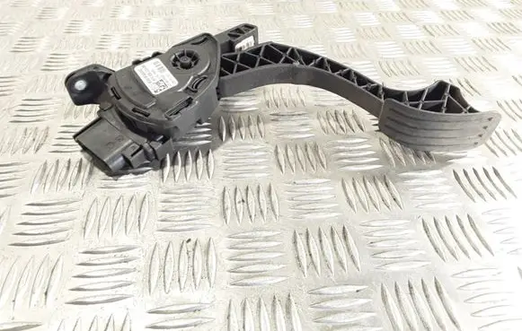 Ford Mondeo MK IV Accelerator throttle pedal 6G929F836NC 6PV00922008