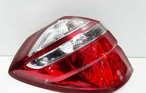 Subaru Outback Rear/tail lights UMNDXMJ