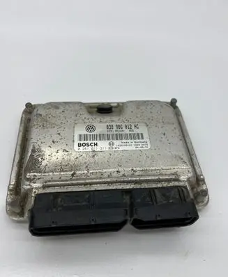 Skoda Octavia Mk1 (1U) Engine control unit/module 038906012HC 1039S02422 0281011311