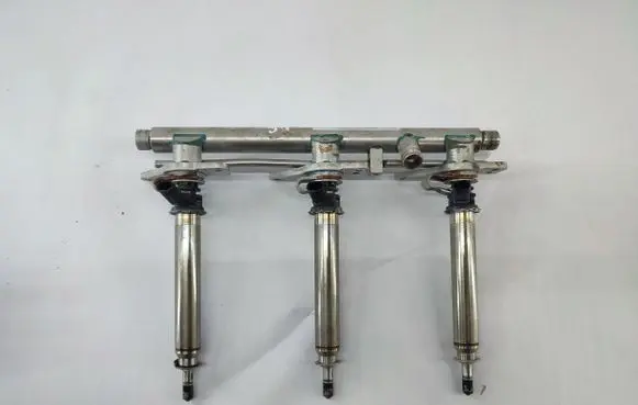 Mercedes-Benz C W205 Fuel main line pipe A2760700500
