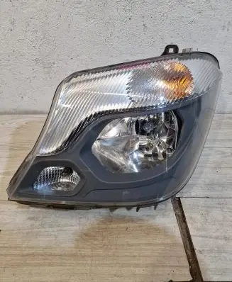 Mercedes-Benz Sprinter W906 Headlight/headlamp A9068202361