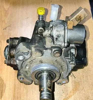 Volkswagen Crafter Fuel injection high pressure pump 03N130755D DELPHI28472489