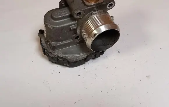 Peugeot 307 Throttle body valve 9807238580