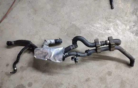 Porsche Cayenne (92A) Engine coolant pipe/hose 7P0121156K N907006