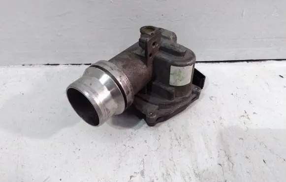 Renault Megane III Throttle valve 8200614985E 228011171