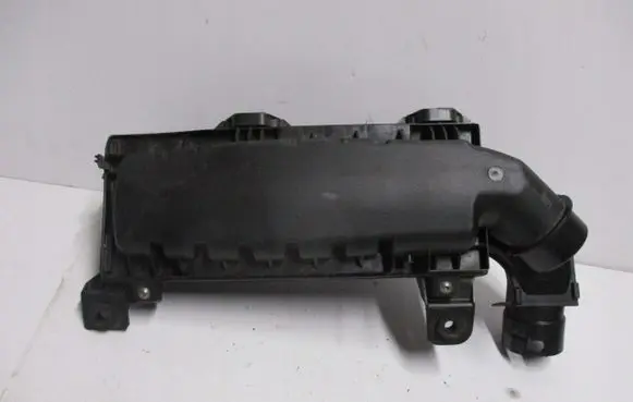 Peugeot 3008 II Air filter box 9812785680