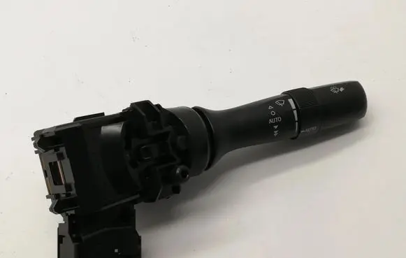 Toyota Avensis T270 Wiper speed switch 17F003