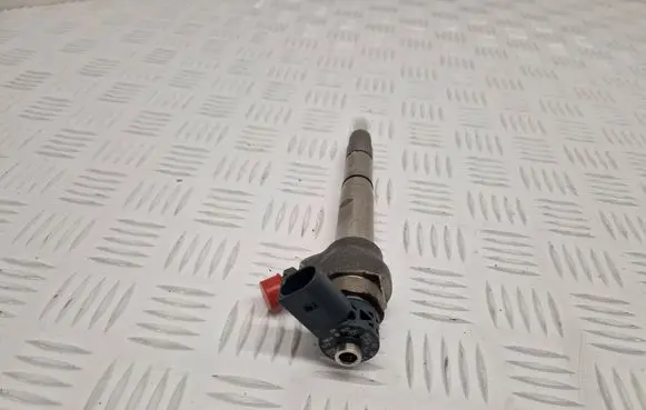Audi A4 Allroad B9 Fuel injector 04L130277AE 0445110471 180419