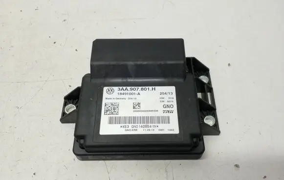 Volkswagen Tiguan Hand brake control module 3AA907801H 18491001A