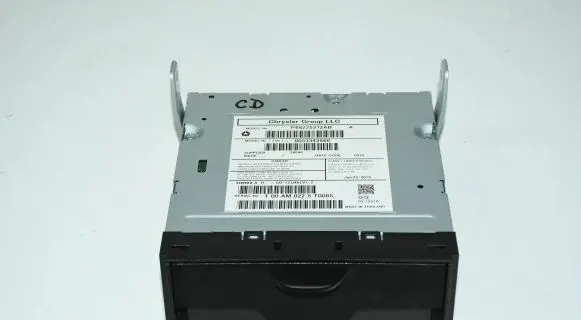 Jeep Cherokee CD/DVD changer P68225372AB